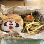 藤子・Ｆ・不二雄ミュージアムカフェ - ポコニャンバーガー（1450円）
