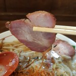 東京味噌らーめん 鶉 - 燻製チャーシュー　旨い！