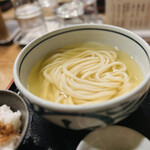 うどん処 重己 - 冷たいお出汁が美味しい