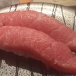 廻鮮寿司 塩釜港 - 大トロ　968→847円