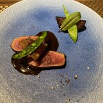 ビストロ ウエノ ニバンチョウ - 鴨胸肉のソテー　フォアグラを添えて