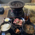 炭火焼肉　七輪房 - まる得スペシャルランチ(税込1,023円)