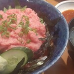 廻鮮寿司 塩釜港 - ランチネギトロ丼　880円