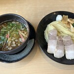 きた倉 - 鰹つけ麺
            バラ肉チャーシュートッピング