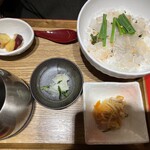 だし福 - 真鯛　出汁はポットで一緒に出てきます