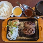 ビッグボーイ - 直火焼き粗挽きビーフ100%大俵ハンバーグステーキ 210g スープバー,ライスバー,カレーバー付 1,265円