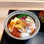 小松水産の海鮮丼 - ランチ限定