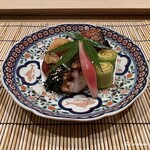 御料理 寺沢 - 金時草の胡麻和え､蛸の番茶煮､酢取り茗荷､胡瓜の海鞘巻､塩トマトの白味噌田楽､鱸のつけ焼に青梅の梅酒煮