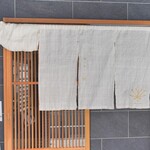 Kamo Chuukasoba Kaede - 暖簾