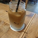 メレンゲ - アイスカフェラテはジョッキ大サイズ
