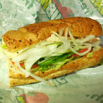 サブウェイ - ...「ローストチキン（390円）+ナチュラルスライスチーズ（30円）」、オニオン多め。