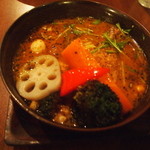 スープカレーGARAKU - やわらかチキンレッグとやさいアップ