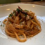 Evergreen cafe restaurant EBISU - 自家製ベーコンとロースト玉ねぎの発酵トマトソース キタッラ