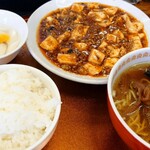 錦華楼 - 中華B定食(マーボー豆腐、醤油ラーメン) 1,000円