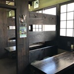 茜屋珈琲店 - テーブル席