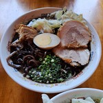 熊本らーめん 育元 - 育元ラーメン