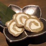 地下だけど入ったら雰囲気が良くて料理人がしっかり食事を作ってお酒もたくさんあって楽しいお店。ごんべえ - 