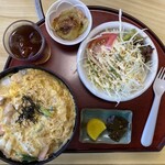 Nakajima - 「親子丼定食」は、下の子とシェア。