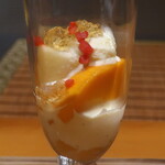 日本料理 幸庵 - 桃、マンゴー、バニラアイスのコアントロージュレがけアップ