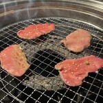 Shinise Seinikuten Chokusou Okazaki Yakiniku Hidagyuunodo Rei - 