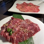 老舗精肉店直送 岡崎焼肉 飛騨牛の奴隷 - 