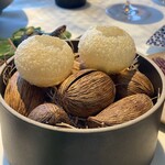 6 - アミューズ パプリカ入り