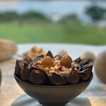 6 - アミューズ うずら卵野燻製