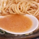 Yokohama Ramen Ippachiya - 麺とスープはこんな感じ