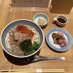 日本橋海鮮丼 つじ半 - 来ましたよー