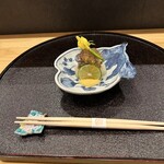 日本料理 直 - 子持ち蝦蛄、加賀太胡瓜の雲丹きぬた巻き、長芋