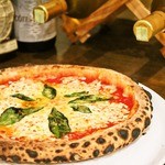 ナポリの食卓 - 料理写真:1番人気！マルゲリータ