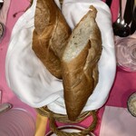 ロジェ・ソバージュ - 暖ったか外パリパリ中フワフワ　フランスパン
