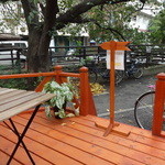 Restaurant μ - ウッドデッキのテラス席