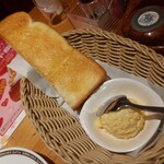 コメダ珈琲店 - モーニングの山食パン(トースト)と手作りたまごペースト