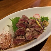 馬桜 下通り店 - 馬肉たたき