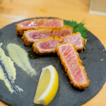 大衆うなぎ酒場 B/FISH - まぐろのレアカツ 