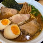 らーめん 永吉丸 - 料理写真:特 真ラーメン 950円
大盛り 100円