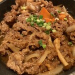 KOREAN DINING LEE - たっぷりの肉はカルビ バラ肉？