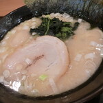 熟成豚骨ラーメン そだし - 豚骨ラーメン塩(750円+味玉100円)