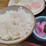 食事処井戸屋 - ごはん半分