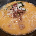 熟成豚骨ラーメン そだし - 担々麺(880円)