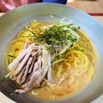 212225207 - 冷麺　850円