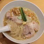 らぁ麺 恋泥棒 - 細麺。