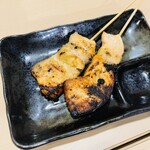 本格炉端 海鮮串焼き 八八 - 