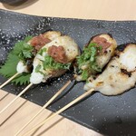 本格炉端 海鮮串焼き 八八 - 