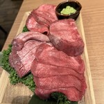 焼肉一心たん助 旦 - 