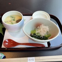 たか福 名古屋JRセントラルタワーズ店  - 茶碗蒸しと小鉢のお浸し