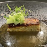 カーサ・デル・チーボ - ズッパ ディ ペッシェのコンソメを注ぎ