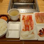 焼肉ライク - ４種盛りランチセット 200g (税込)990円 (2023.07.25)