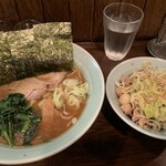 濃厚豚骨ラーメン 尾久家 - 